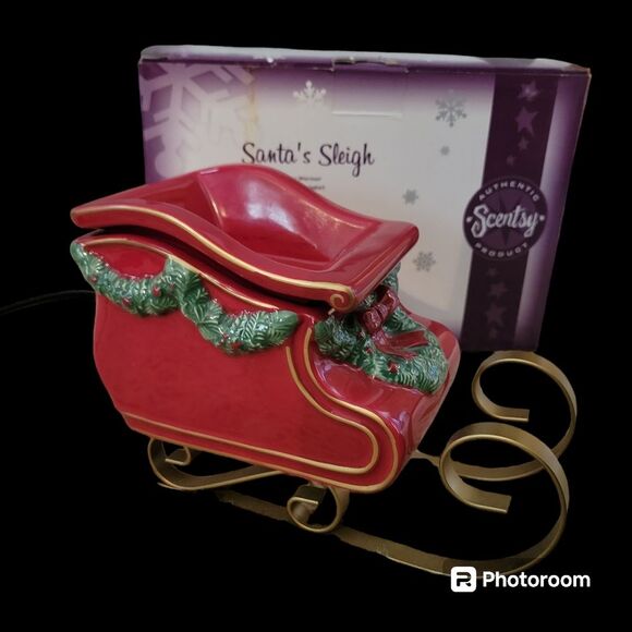 EUC Santa's Sleigh Full Size Scentsy Warmer - Picture 1 of 6